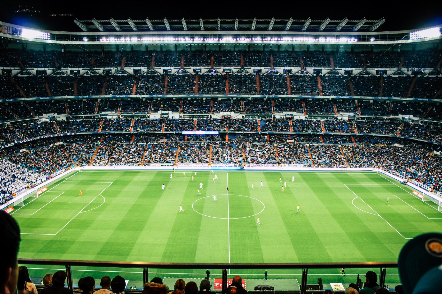 Athos — stadium atmosphere
